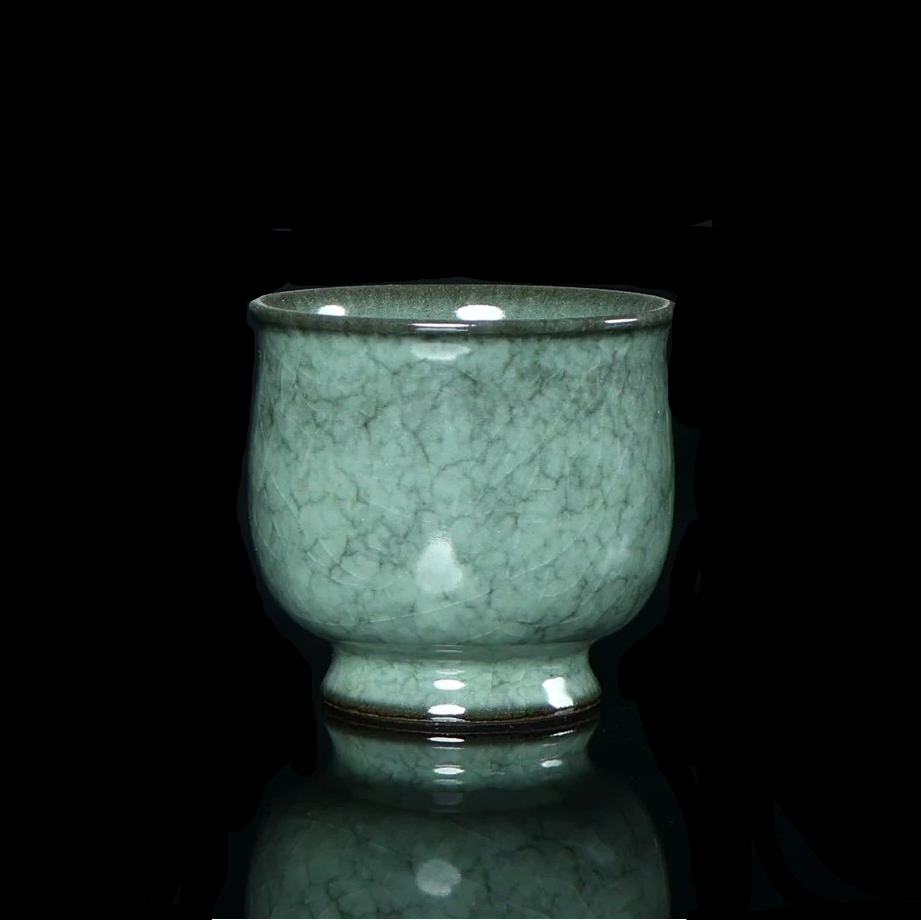 Longquan Celadon "Ge" Kiln Iron-Clay Ice-Crackle Teacup 70ml