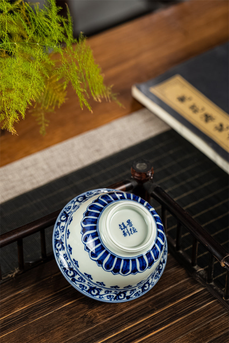 Hand-painted Jingdezhen Blue and White Ceramic Tea Bowl (Gaiwan)