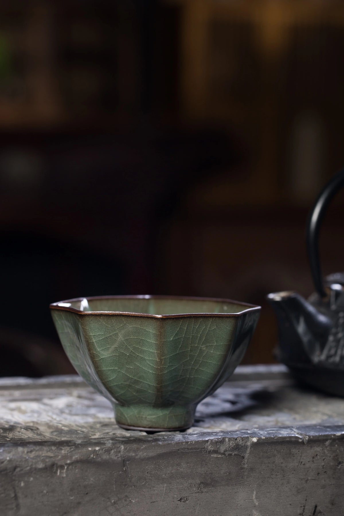 Longquan Celadon "Ge" Kiln Iron-Clay Octagonal Teacup 100ml
