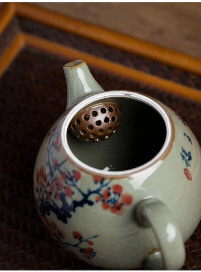 Jingdezhen Handbemalte Pflaumenblüte Unterglasur Pu-Erh-Teetasse / Teekanne