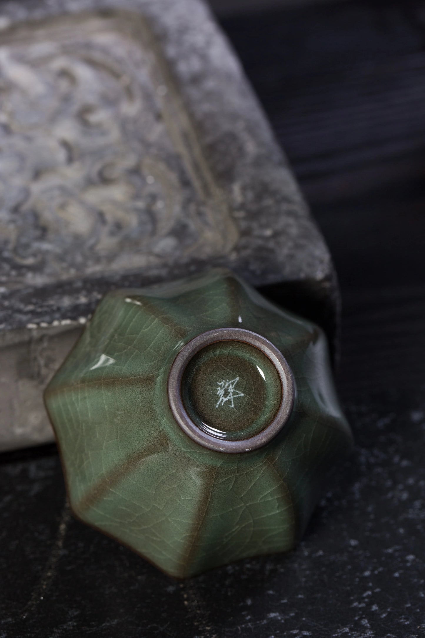 Longquan Celadon "Ge" Kiln Iron-Clay Octagonal Teacup 100ml