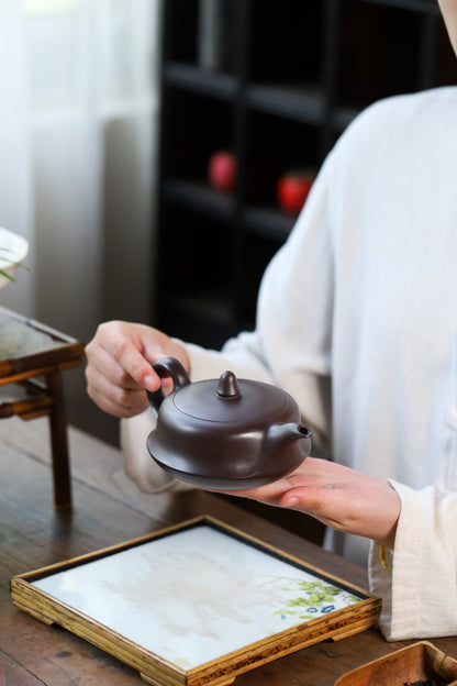 Théière en terre cuite pourpre semi-artisanale Pot Zisha de Yixing.