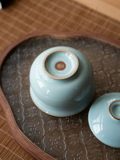 Artisan-made Ru Ware gaiwan with classic Song-style sky-blue finish