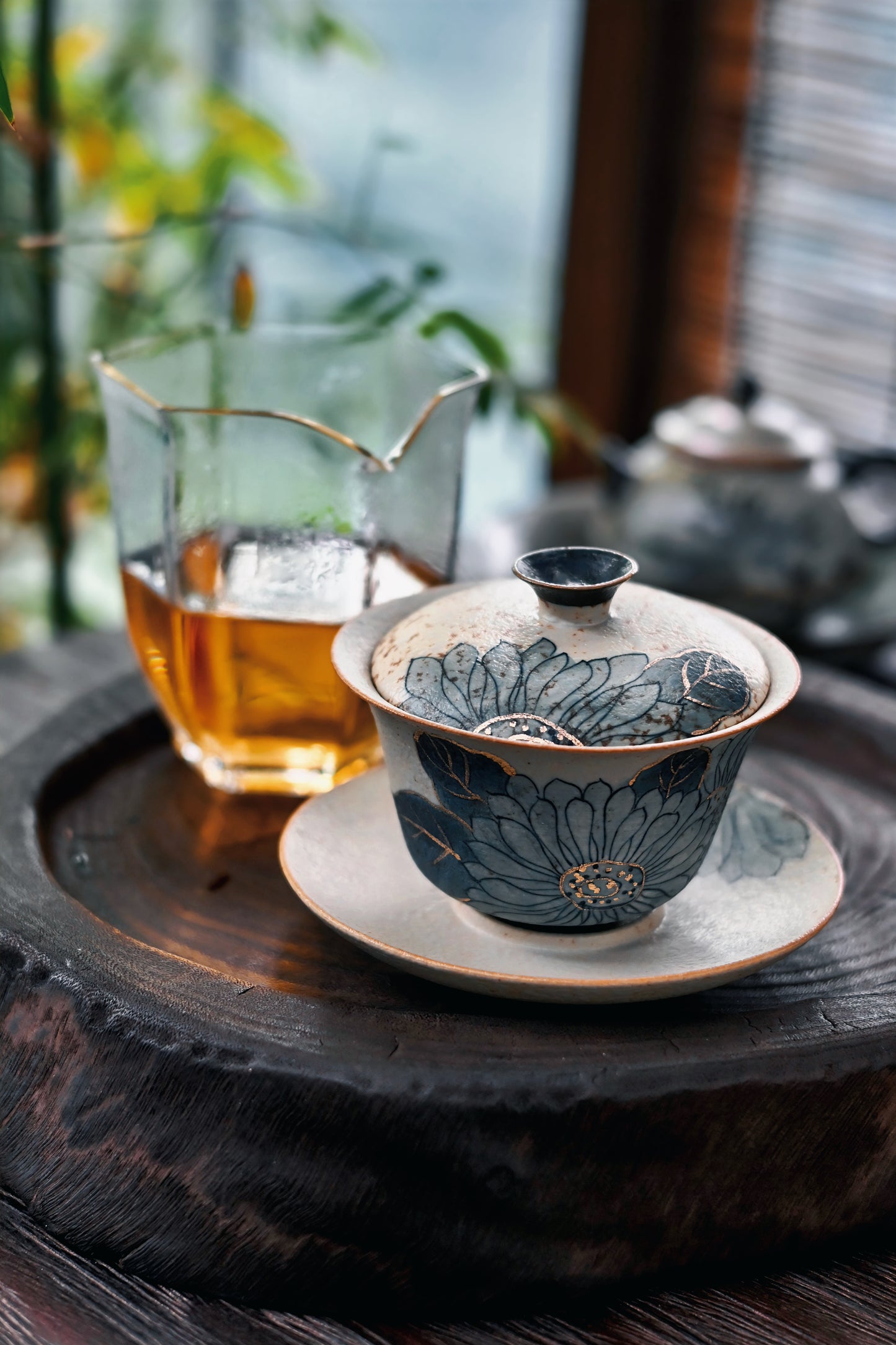 Retro Hand-Painted Lotus Design Caramel Glaze Vintage Tea Bowl / Gaiwan