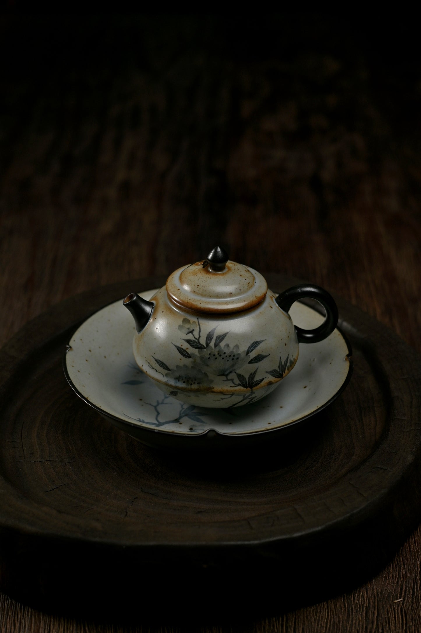 Small-Size Retro Hand-Painted Peony Teapot with Drip Tray