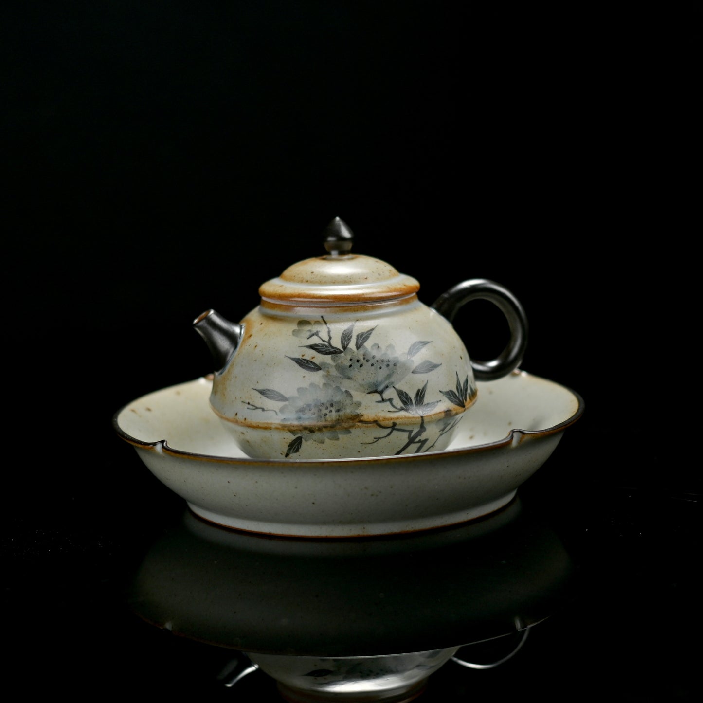 Small-Size Retro Hand-Painted Peony Teapot with Drip Tray