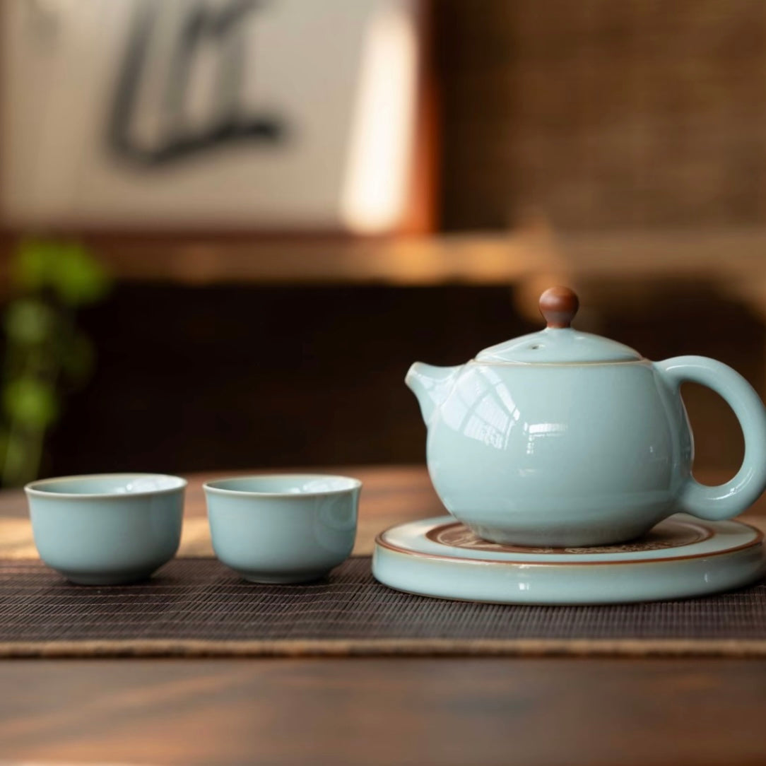 Ru-Ware (Ruyao) Nägelstütz-Technik Xi Shi Teekanne Himmelblau