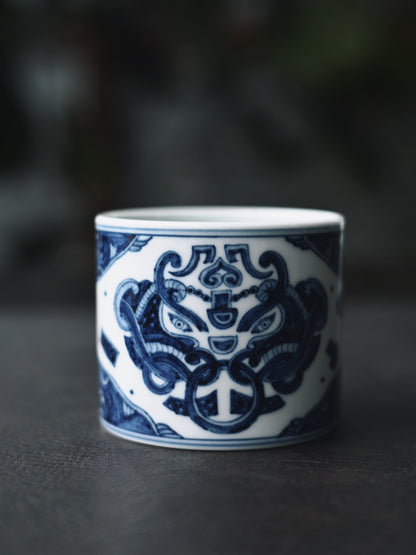 Jingdezhen blau-weiß „Taotie“ (饕餮) Totem Meister-Teetasse