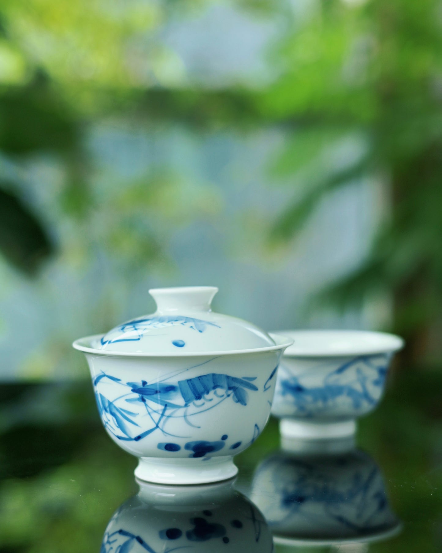 Jingdezhen Hand-Painted Shrimp Blue And White Porcelain Covered Bowl (Gaiwan) Set