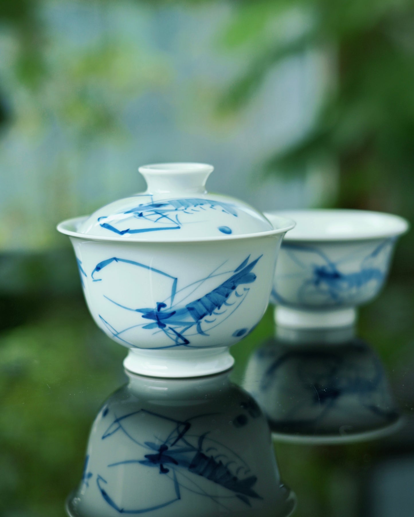 Jingdezhen Hand-Painted Shrimp Blue And White Porcelain Covered Bowl (Gaiwan) Set