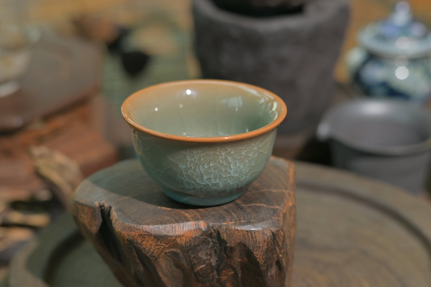 Longquan Celadon Ice-Crackle Master Cup