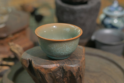 Longquan Seladon Eisrissuhr
