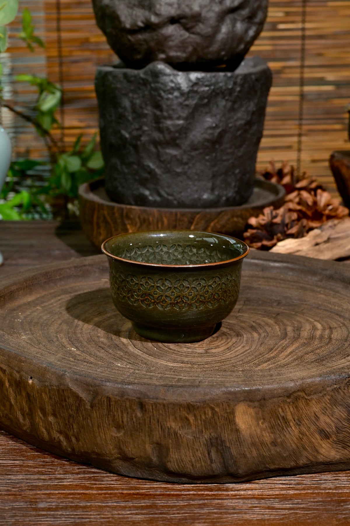 Longquan Celadon "Ge" Kiln Iron-Clay linglong porcelain Teacup 110ml