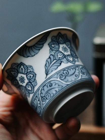 Hand painted underglaze blue and white porcelain gaiwan from Jingdezhen