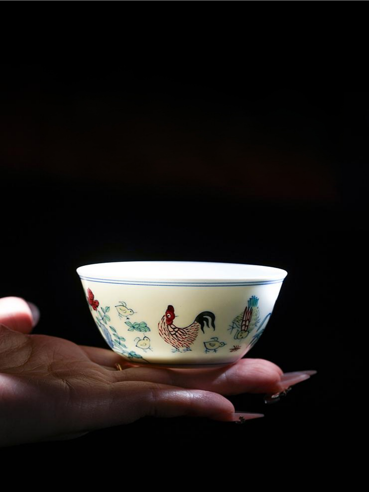 Traditional Chinese doucai craft, museum-inspired chicken cup reproduction