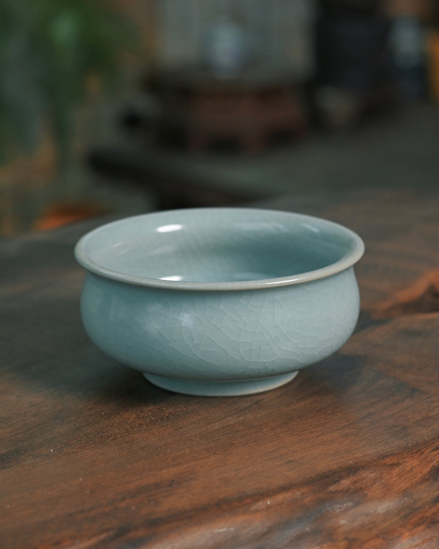 Imperial Ru kiln heritage embodied in modern tea ware with authentic firing techniques and glaze formulation