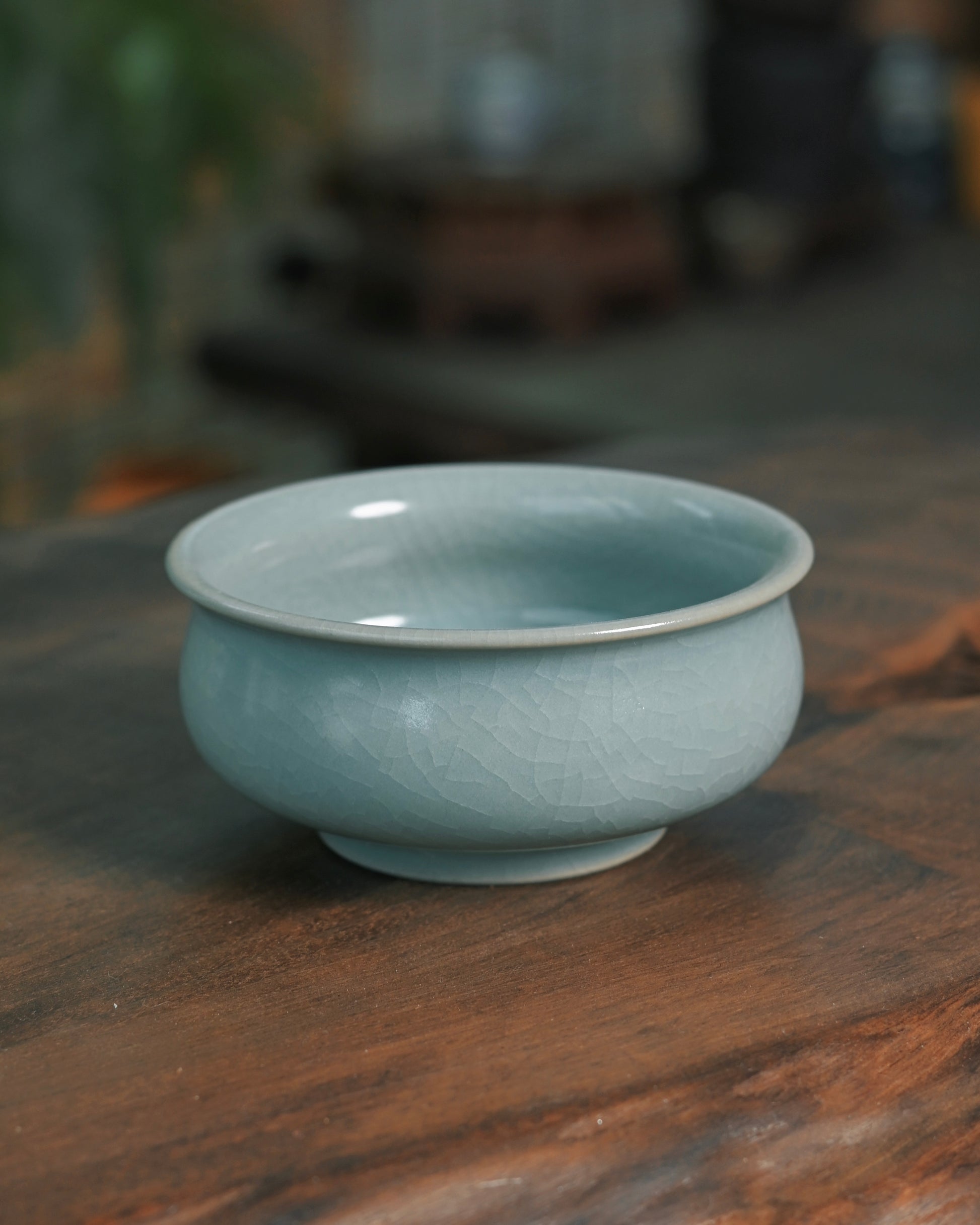 Imperial Ru kiln heritage embodied in modern tea ware with authentic firing techniques and glaze formulation
