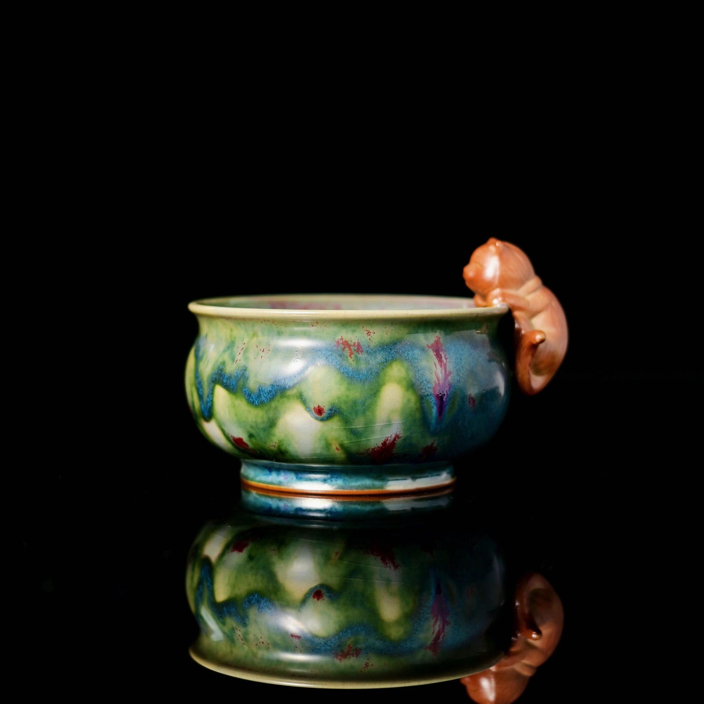 Chinese Jun ware art combining traditional techniques with contemporary aesthetic expression