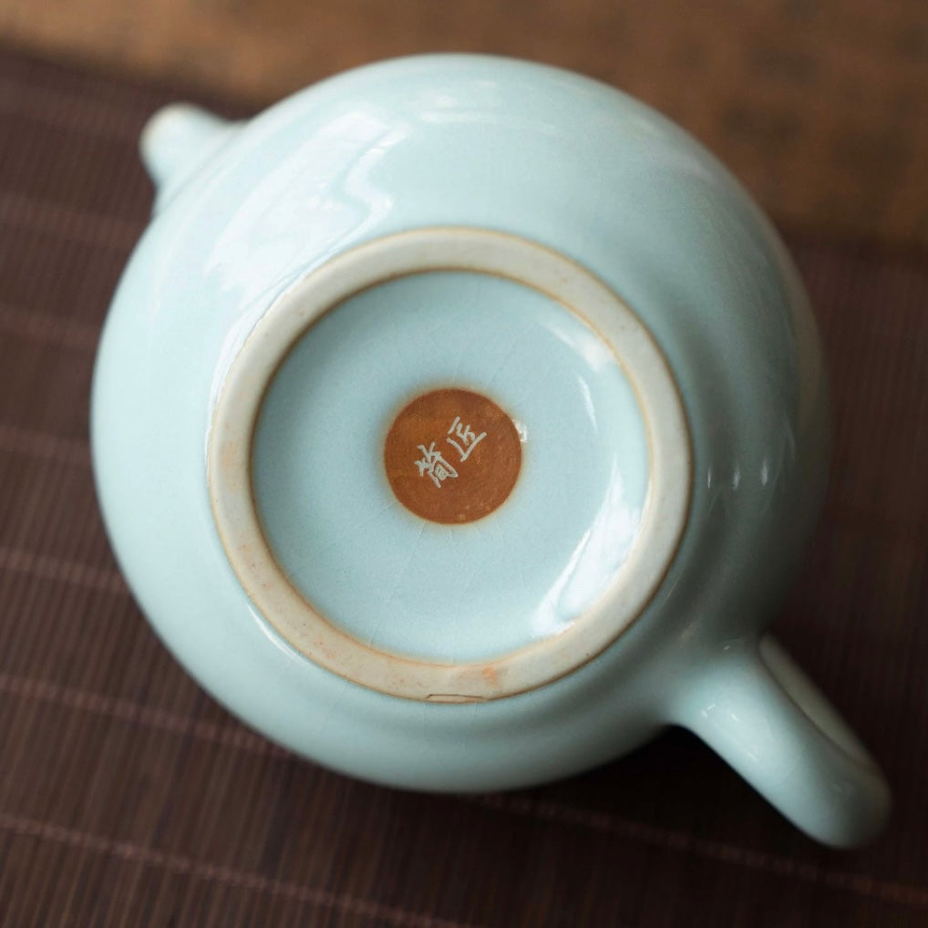 Ru-Ware (Ruyao) Nägelstütz-Technik Xi Shi Teekanne Himmelblau