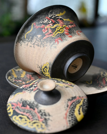 Jingdezhen Handgeschnitzte und Handbemalte Drachen-Ton-Gaiwan