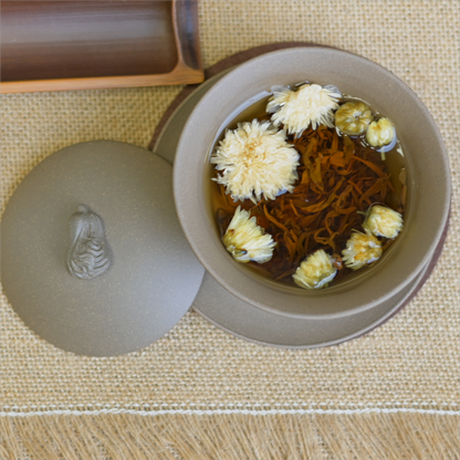 Gaiwan Yixing en argile violette brute originale, fait à la main, modèle Trois Talents