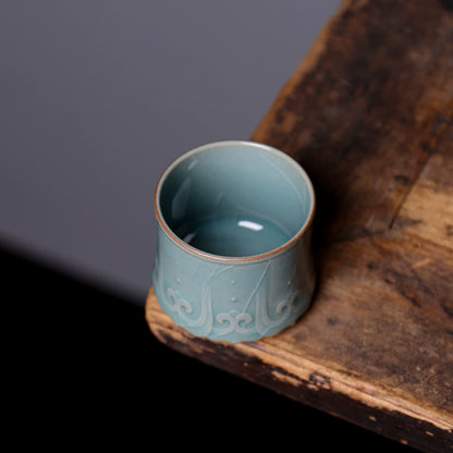 Top view of Longquan Celadon Ge Kiln teacup showing smooth interior and crackle veins