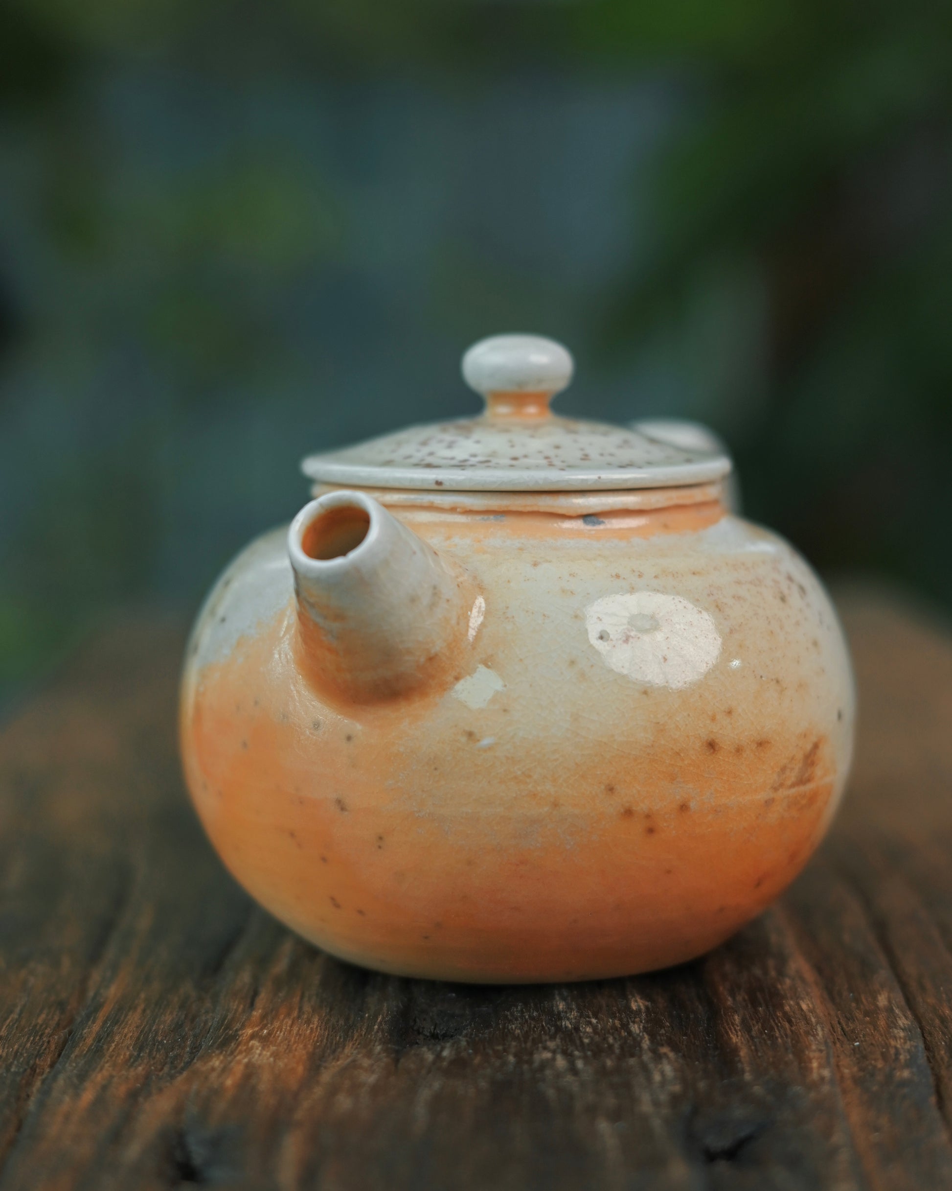 Fine crackle texture network formed through thermal shock during wood firing process