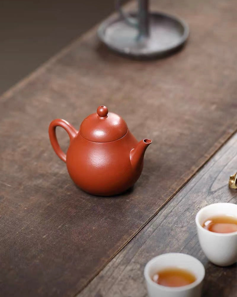 Specialized Yixing teapot for high-fragrance teas like Tieguanyin and Taiwanese oolong