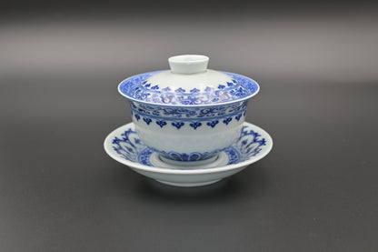 Handbemalte Jingdezhen-Keramik-Teeschale (Gaiwan) in Blau-Weiß