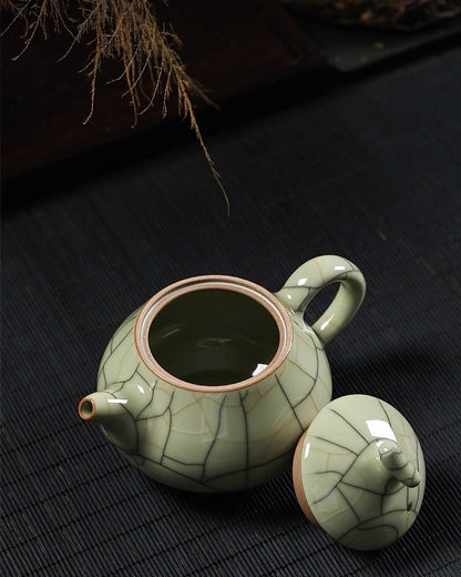 Ge ware teapot fired at 1230°C in traditional dragon kiln