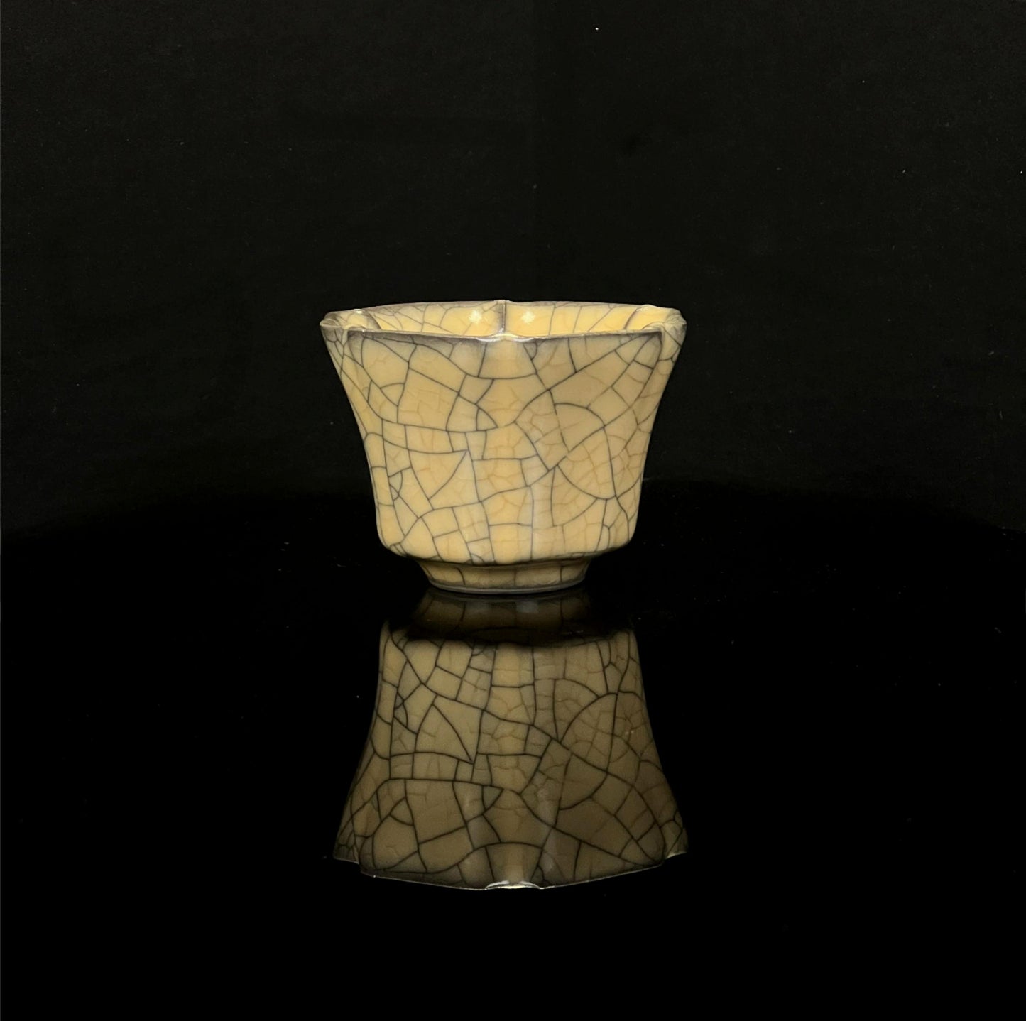 Ge-kiln Crackles Pattern Hexagonal Host Tea Cup
