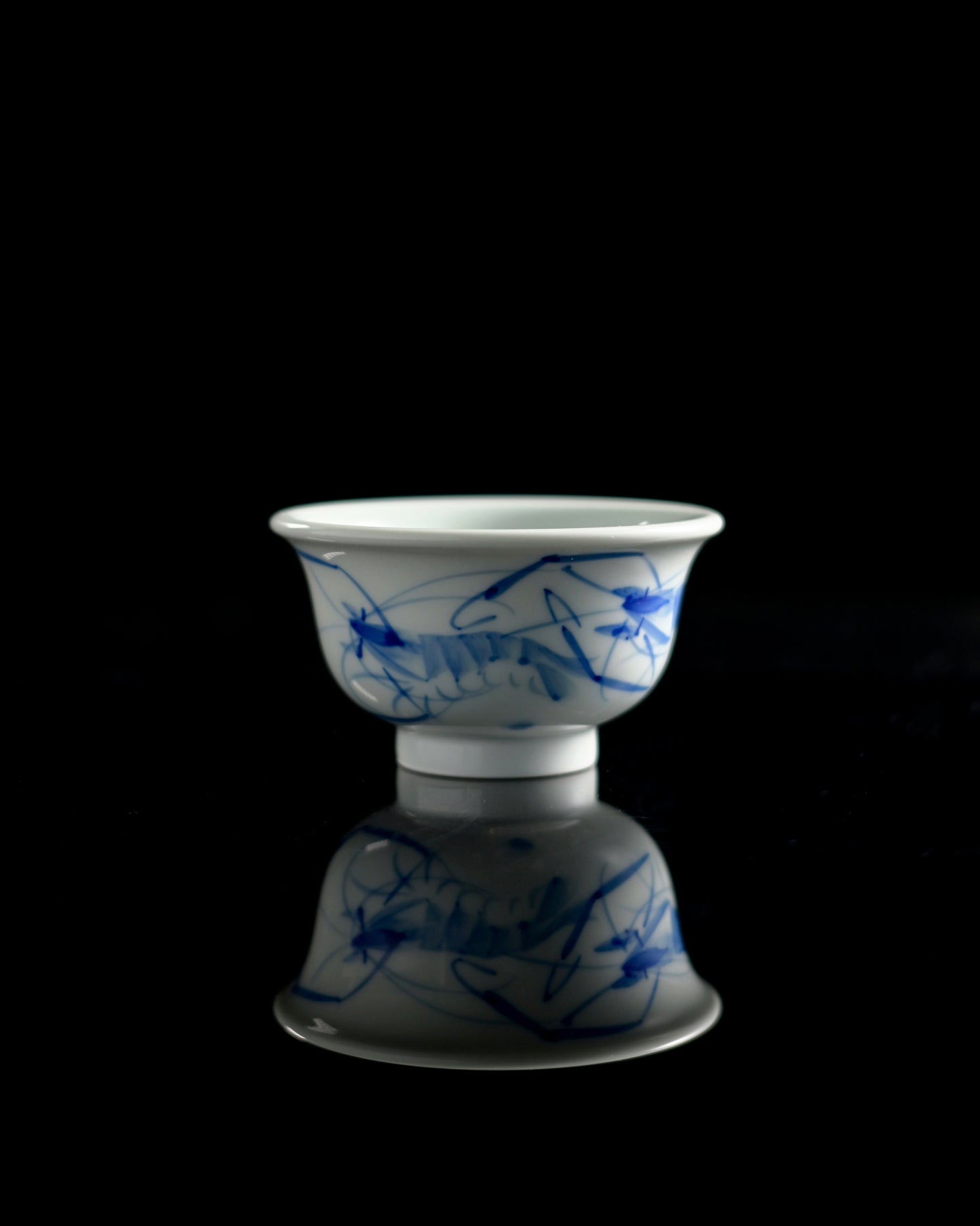 Jingdezhen Hand-Painted Shrimp Blue And White Porcelain Covered Bowl (Gaiwan) Set