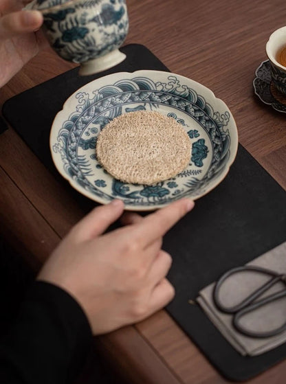 Jingdezhen Handbemalter Fisch- und Algen-Teeteller / Topfuntersetzer mit Krakelee-Glasur