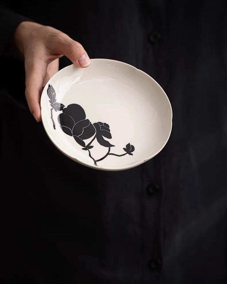 13.9cm diameter tea tray with raised foot and waterproof ash glaze surface, prevents water residue