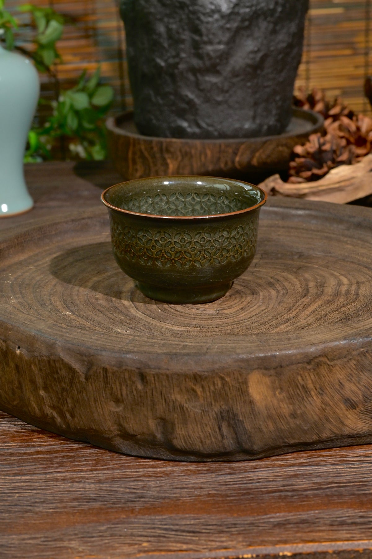 Longquan Celadon "Ge" Kiln Iron-Clay linglong porcelain Teacup 110ml
