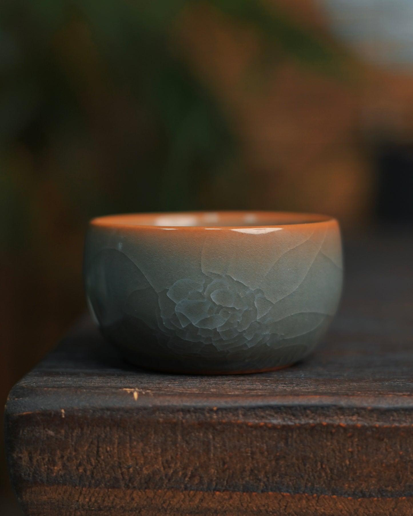 Side-by-side visualization of the crackle pattern's transformation between wet and dry states