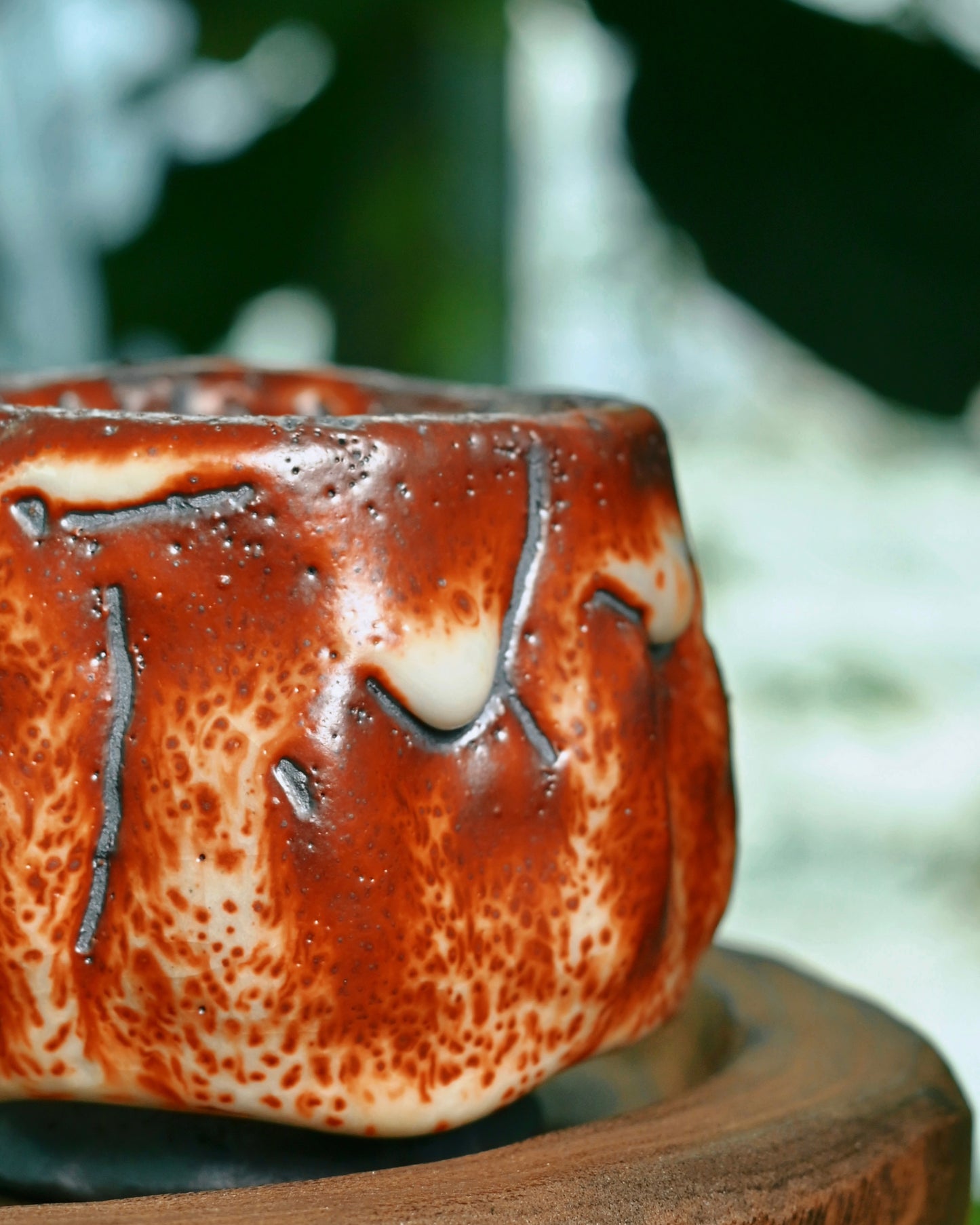 A glazed ceramic from Japan’s Mino region (now Gifu Prefecture), Shino ware is often considered the most characteristic pottery of the Azuchi-Momoyama period (1574–1600).