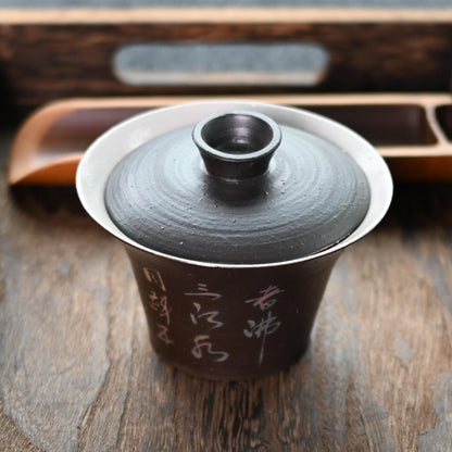 Japanisch inspirierte handbemalte Kalligrafie Kohiki Teeschale / Gaiwan