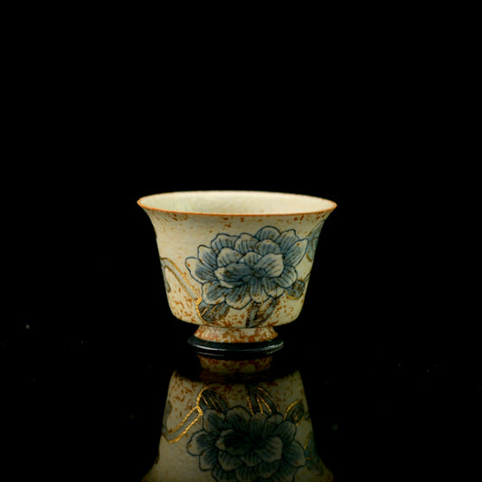 Old Clay Blue-and-White Volcanic Stone Caramel Glaze Tea Cup (45ml) with Hand-Painted Flora Design