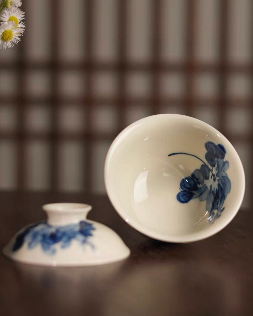 The gaiwan is crafted from pure kaolin clay, the high-white porcelain body that has made Jingdezhen famous for over a millennium 
