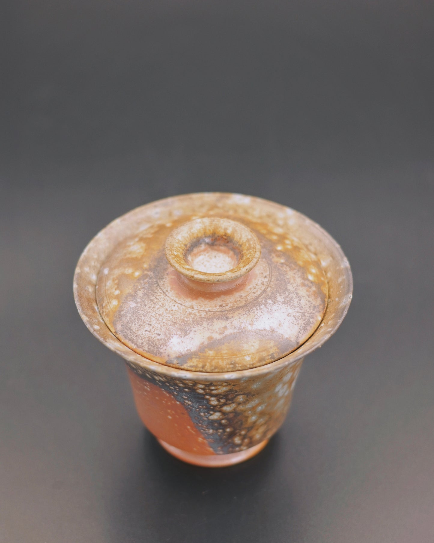 Jingdezhen clay gaiwan with 120ml capacity for gongfu tea preparation