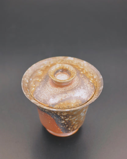 Jingdezhen clay gaiwan with 120ml capacity for gongfu tea preparation