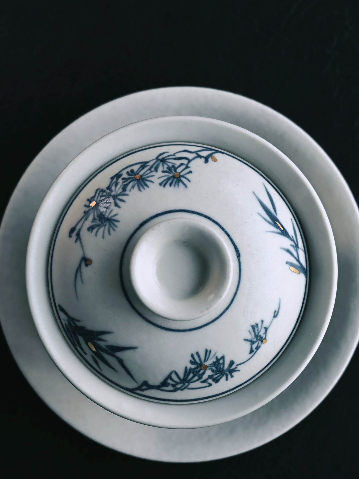 Jingdezhen Handcrafted Blue-and-White 'Scholar's Treasure' Three-Piece Gaiwan Set