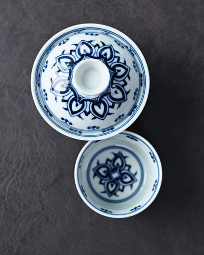 Jingdezhen Handgefertigtes blau-weißes Baoxiang Gaiwan-Set