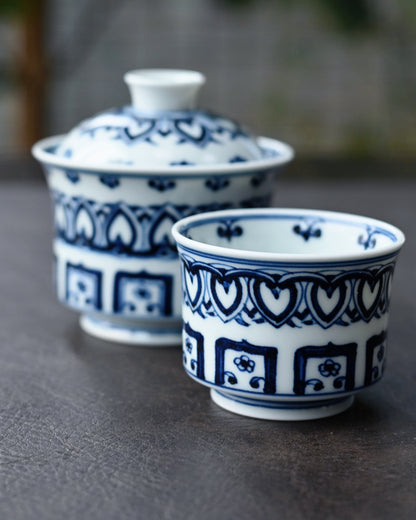 Jingdezhen Handgefertigtes blau-weißes Baoxiang Gaiwan-Set