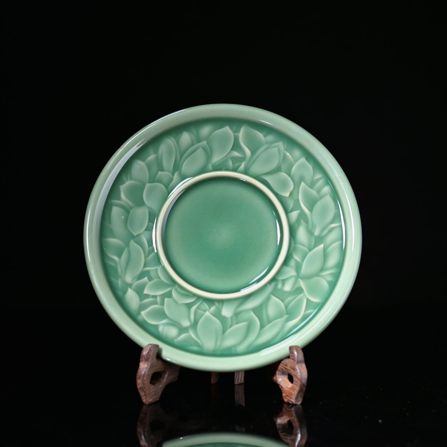 Hand carved magnolia flower relief Longquan celadon plum green teapot tray stand, traditional Chinese kung fu tea ceremony saucer display