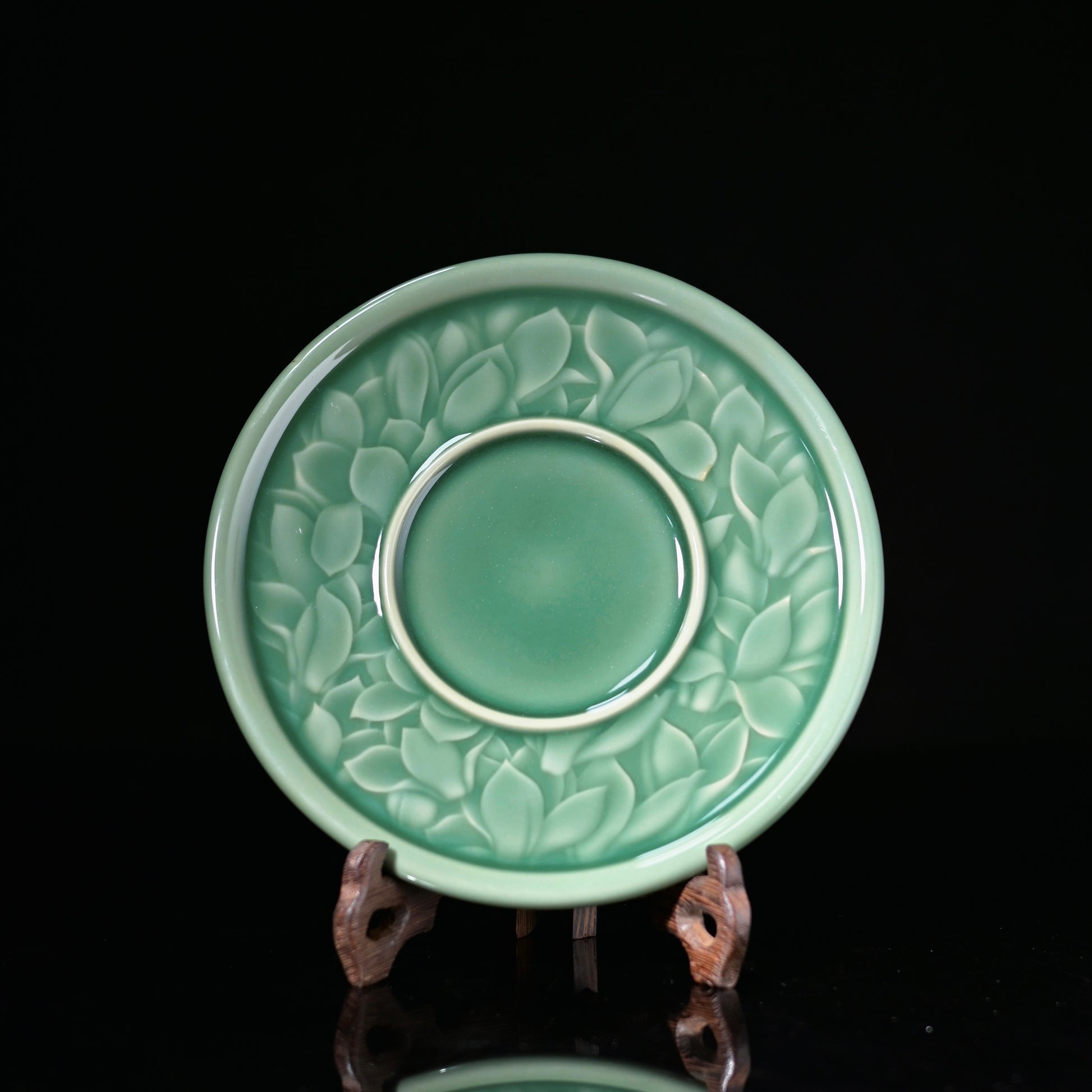Hand carved magnolia flower relief Longquan celadon plum green teapot tray stand, traditional Chinese kung fu tea ceremony saucer display