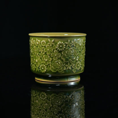 Longquan Celadon „Hundert Blumen“ Relief-Schnitzerei Meister-Teetasse