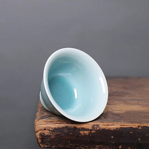 longquan-celadon-thin-porcelain-calligraphy-gaiwan-top-down-interior