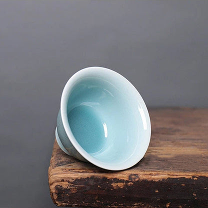 longquan-celadon-thin-porcelain-calligraphy-gaiwan-top-down-interior
